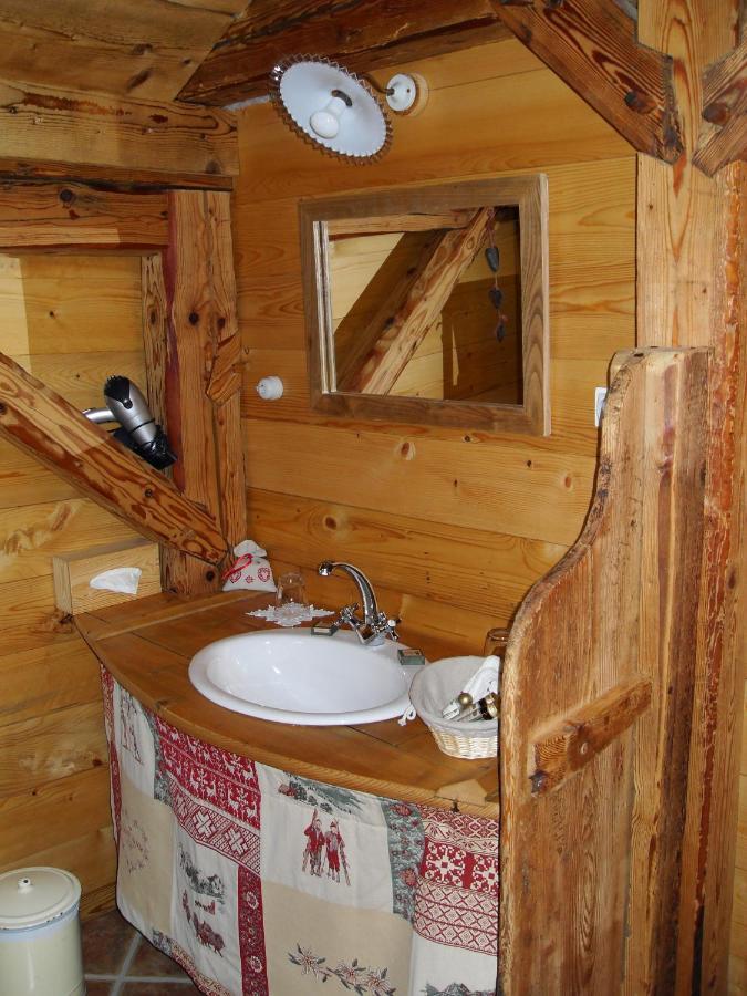 Saint-Paul-en-Chablais Le Grenier Bed & Breakfast エクステリア 写真